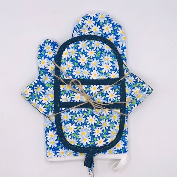 Handmade Potholder, Mitt, Finger Hotpad Set, Gift  Set, Blue Daisy Print - Picture 1 of 11